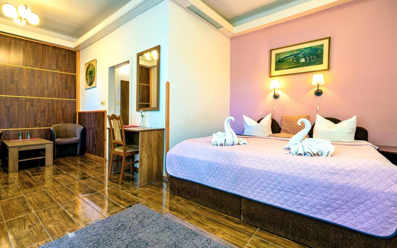 Hotel Dzban Karlova Studánka Exterior foto