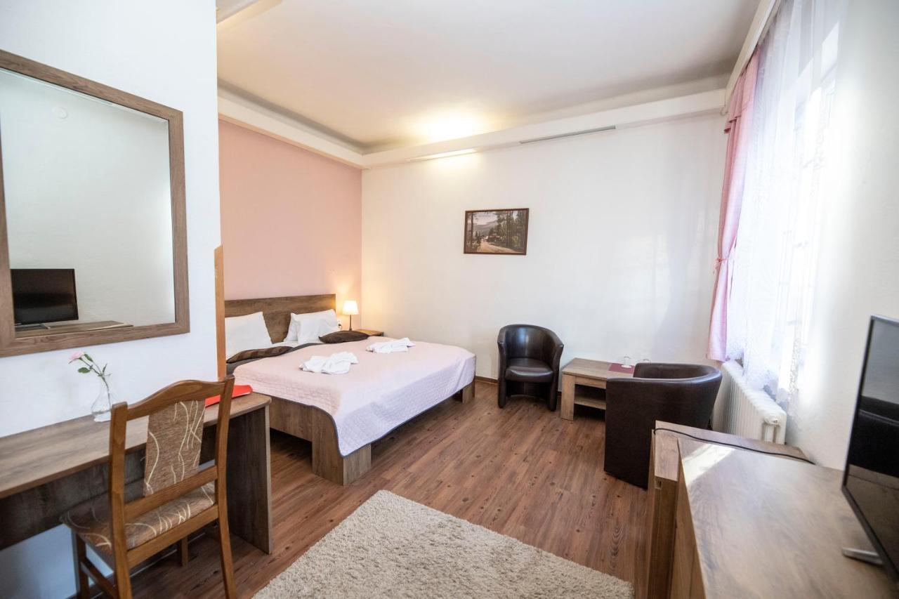 Hotel Dzban Karlova Studánka Exterior foto