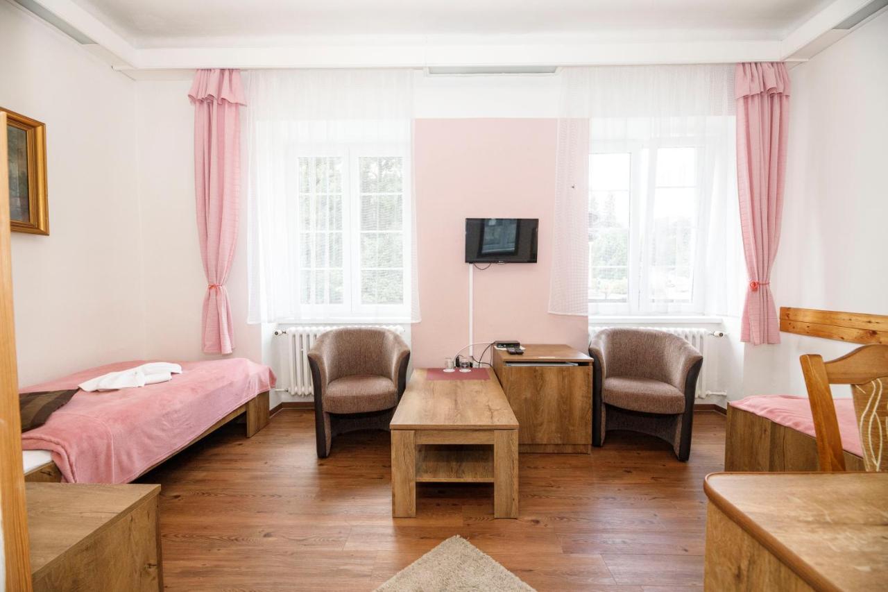 Hotel Dzban Karlova Studánka Exterior foto