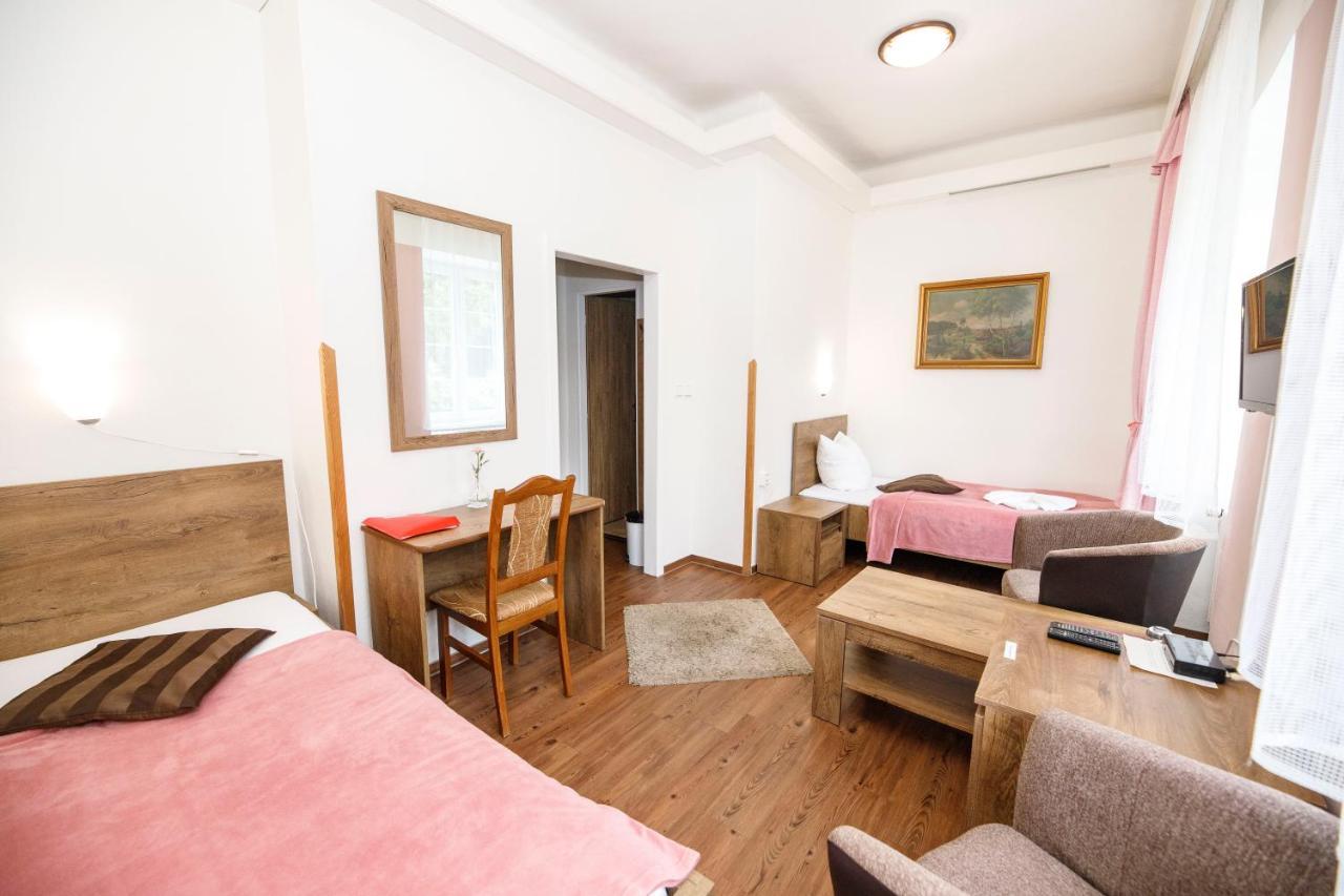 Hotel Dzban Karlova Studánka Exterior foto